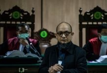Tuntutan Rendah Untuk Penyerang Novel Baswedan ” Hmmm …Sudah Diduga”