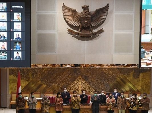 Polemik Upah UU Cipta Kerja dan Peraturan Pemerintah