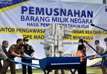 Barang IIlegal Senilai Rp556,2 Juta di Musnahkan Bea Cukai Bengkulu