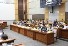 Gus Ipul Paparkan Program Perlindungan Sosial Sepanjang Hayat Dalam Raker dengan Komisi VIII DPR