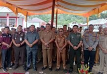 Ketua Komisi I DPRD BU Hadiri Penyalurkan Bantuan Bangan