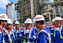 Pantau Distribusi BBM di Pesisir Balikpapan, Menteri ESDM Dorong Percepatan Izin Pembangunan SPBUN