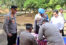 Kapolres Lebong Pimpin Pemeriksaan Senpi Personel