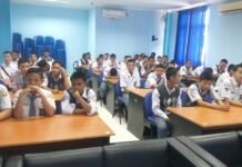 Kantor Hukum Desri Nago Dan Rekan Edukasi Siswa SMKN 2 Palembang Terkait Pentingnya Hukum Di Usia Remaja