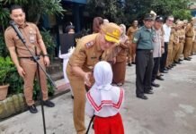 Bersama Sekda, Camat Sukarami Bangkitkan Semangat Belajar Siswa Sukodadi