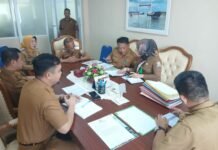 Camat Ilir Timur Satu Bersama Lurah Bahas Distribusi Cat Bantuan dari Swasta