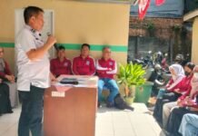 Lurah Sukajaya Libatkan Mahasiswa KKN dalam Program Pemberdayaan Warga