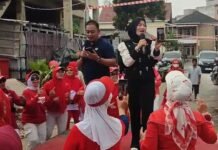 Tak Hanya Senam, Camat IT II dan Ketua TP PKK Hiburan Bernyanyi Hangatkan Suasana