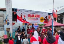 Lurah Rudi Martino Semangati Warga RT 16 RW 04 di Jalan Santai, Keceriaan HUT RI Terasa