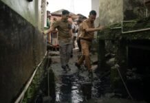 Dari Laporan Warga Jadi Aksi Nyata, Camat Gandus Kawal Perbaikan Jalan Karang Jaya