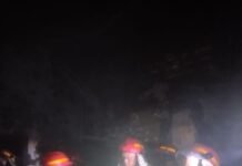 Warga Panik, Kebakaran Malam Hari Hanguskan Tiga Rumah di Palembang