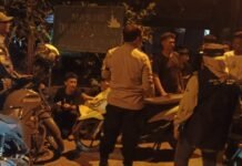 Antisipasi Petasan dan Tawuran, Lurah Plaju Ulu Turun Langsung Gelar Patroli Humanis Jaga Lingkungan