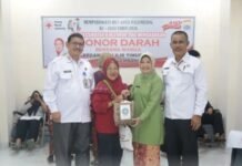 Teladan Pemimpin, Plt. Camat IT Dua Susanto Umar Donorkan Darah Demi Stok PMI