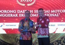 Bukti Nyata Membangun Daerah, Bupati Rachmat Riyanto Terima Penghargaan Nasional Disway Top Regional Leader