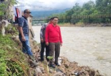 Komandoi Gotong Royong, Bupati Lebong Bersama Bersihkan Bekas Banjir