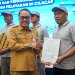 Kemenhub Gencarkan Kampanye Keselamatan Pelayaran di Cilacap, Bagikan 1.690 Life Jacket