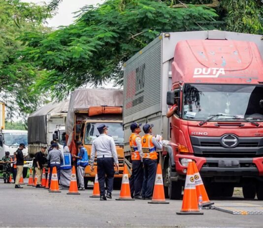 Kemenhub Catat 1,35 Juta Kendaraan Angkutan Barang Patuhi Aturan