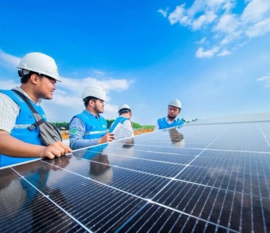 Percepat Transisi Energi, PLN Optimalkan Pembangkit Listrik Tenaga Surya